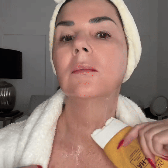 AH-8 NeckLift Cream™